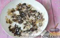 Фото приготовления рецепта: Голубцы с грибами и рисом - шаг №6
