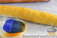 Фото приготовления рецепта: Ретеш (венгерский рулет с грецкими орехами) - шаг №10