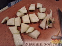 Фото приготовления рецепта: Сливовый смузи с яблоком и грушей - шаг №5