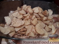 Фото приготовления рецепта: Картофель, запеченный с луком и грибами - шаг №5