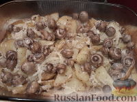 Фото приготовления рецепта: Картофель, запеченный с луком и грибами - шаг №12
