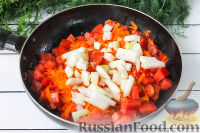 Фото приготовления рецепта: Замороженный перец, фаршированный овощами - шаг №6