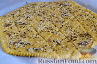 Фото приготовления рецепта: Соленое сырное печенье на майонезе - шаг №12