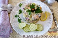 Фото к рецепту: Салат с лососем и авокадо