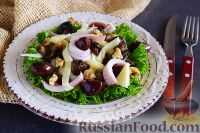 Фото к рецепту: Салат из кальмаров, грибов и сыра