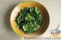 Фото приготовления рецепта: Салат со шпинатом и тунцом - шаг №3