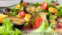 Фото к рецепту: Теплый салат из баклажанов, с соево-медовым соусом