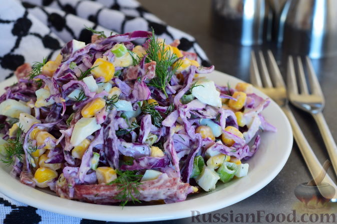 Салат из красной капусты с кукурузой и огурцом | Кулинарные рецепты с фото пошагово