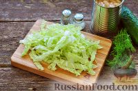 Фото приготовления рецепта: Салат c фасолью и пекинской капустой - шаг №2