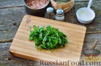 Фото приготовления рецепта: Салат с тунцом и анчоусами - шаг №5