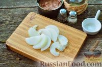 Фото приготовления рецепта: Салат с тунцом и анчоусами - шаг №3