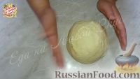Фото приготовления рецепта: Пирожки из творожного теста (в духовке и на сковороде) - шаг №3