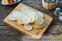 Фото приготовления рецепта: "Гармошка" из картофеля и баклажана - шаг №3