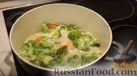 Фото приготовления рецепта: Крем-суп из брокколи - шаг №8