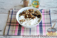 Фото приготовления рецепта: Пирожки с рисом и сушеными грибами - шаг №9