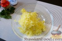Фото приготовления рецепта: Голубцы из пекинской капусты, с картофелем и беконом - шаг №2