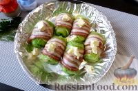 Фото приготовления рецепта: Голубцы из пекинской капусты, с картофелем и беконом - шаг №10