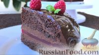 Фото к рецепту: Шоколадный торт с малиновым мармеладом