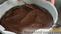 Фото приготовления рецепта: Шоколадный торт с малиновым мармеладом - шаг №28