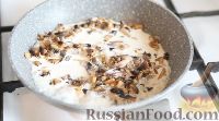 Фото приготовления рецепта: Запечёный картофель и грибной сливочный соус - шаг №5