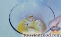 Фото приготовления рецепта: Картофельные драники - шаг №4