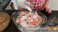 Фото приготовления рецепта: Рисовая лапша с лососем и брокколи - шаг №7