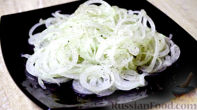 Маринованный лук для салатов и закусок: 3 вкусных рецепта