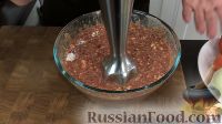 Фото приготовления рецепта: Печеночные трубочки с яйцами и морковью - шаг №4