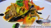 Фото к рецепту: Теплый салат с баклажанами и мясом