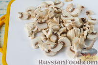 Фото приготовления рецепта: Куриные тарталетки с грибами и сыром - шаг №2