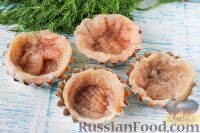Фото приготовления рецепта: Куриные тарталетки с грибами и сыром - шаг №5