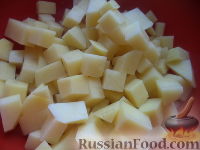Фото приготовления рецепта: Суп картофельный с галушками - шаг №3