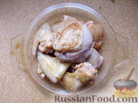 Фото приготовления рецепта: Томлёная курица с цветной капустой - шаг №3