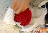 Фото приготовления рецепта: Кисель из смородины (замороженной или свежей) - шаг №2