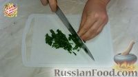 Фото приготовления рецепта: "Шустрый" салат с сухариками - шаг №7
