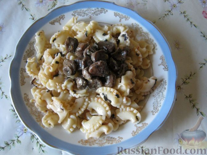 Рецепт Паста с грибами, базиликом и грецкими орехами
