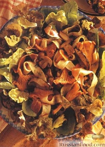 Рецепт Грибной салат с ветчиной и салатными листьями
