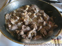 Фото приготовления рецепта: Суп картофельный с пшеном и квашеной капустой - шаг №12