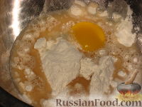 Фото приготовления рецепта: Вишнёвый чатни с имбирём, перцем чили и луком (на зиму) - шаг №10