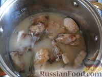Фото приготовления рецепта: Курица с айвой - шаг №8
