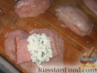 Фото приготовления рецепта: Куриные кармашки с творогом и зеленью - шаг №2
