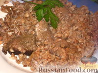 Фото приготовления рецепта: "Бистро" - гречка с печенью и грибами - шаг №11