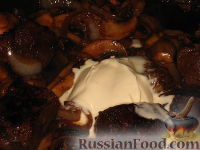 Фото приготовления рецепта: "Бистро" - гречка с печенью и грибами - шаг №7
