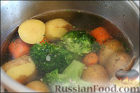 Фото приготовления рецепта: Сливочный крем-суп-пюре с семгой - шаг №3