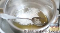 Фото приготовления рецепта: Торт "Медовик" со сметанным кремом - шаг №2