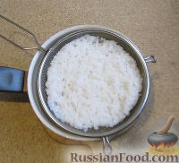 Фото приготовления рецепта: Котлеты из тунца с рисом - шаг №2