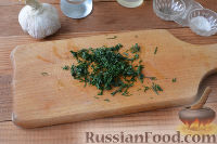 Фото приготовления рецепта: Скумбрия под чесночным соусом (в мультиварке) - шаг №2