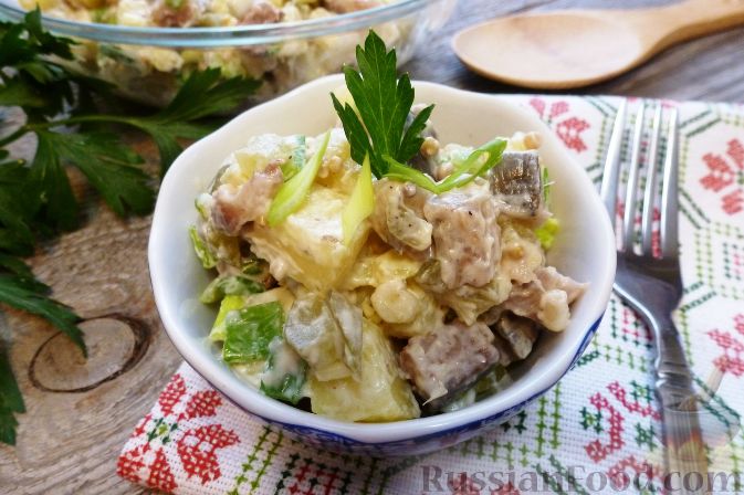 Салат с копченой горбушей: 13 рецептов с фото