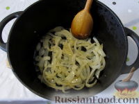 Фото приготовления рецепта: Свекольный салат из тушеных овощей с фасолью - шаг №5