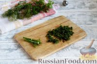 Фото приготовления рецепта: Салат из печени трески - шаг №6